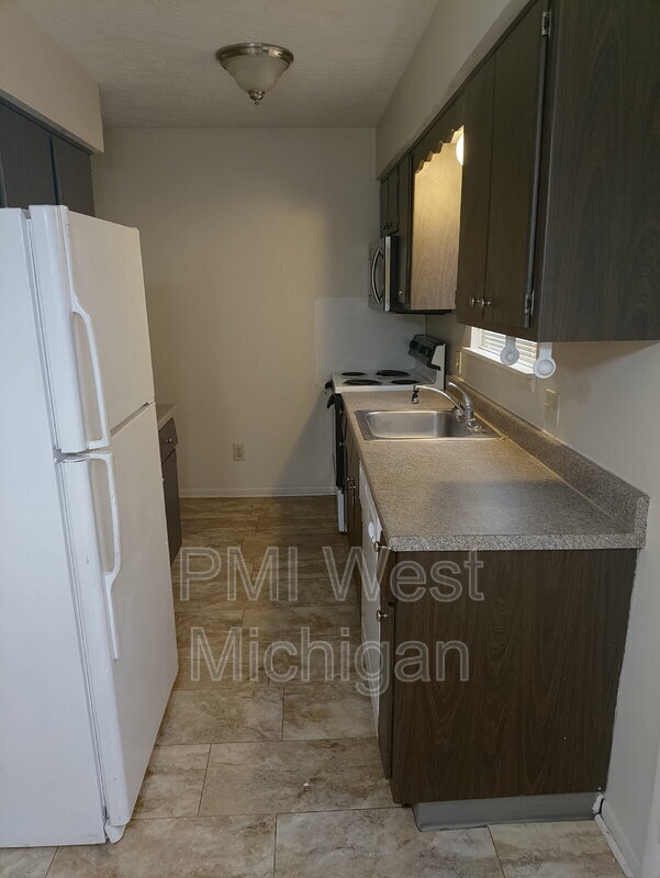 Building Photo - 4258 Bond St