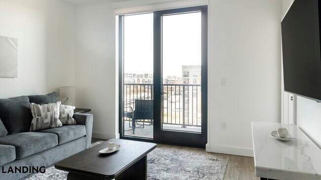 Foto del edificio - 1007 S Mint St