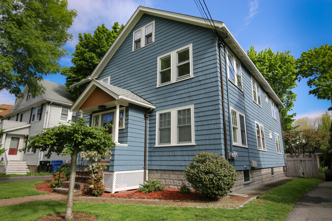 Side view - 117 Fairview Ave