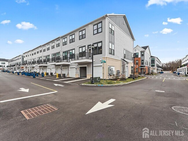 Foto del edificio - 715 Parker Blvd