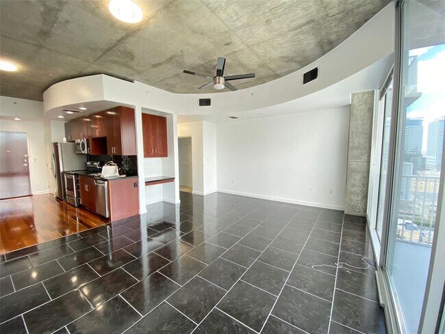 Foto del edificio - 155 S Court Ave