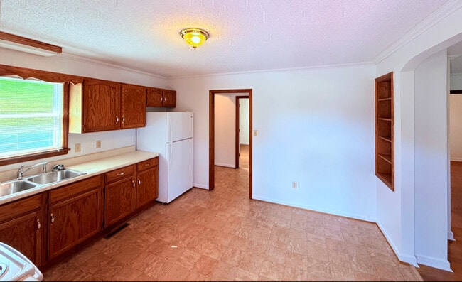 Building Photo - 13728 Heath Brothers Dr