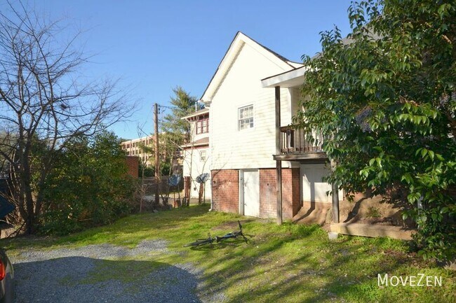 Foto del edificio - 130 Spring St SW