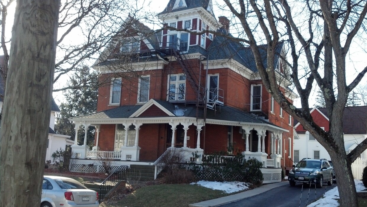 35 Ford - 35 Ford Ave