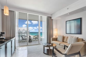 Building Photo - 4391 Collins Ave