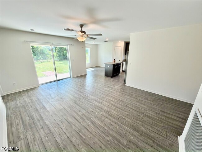 Building Photo - 2115 NW 24th Pl