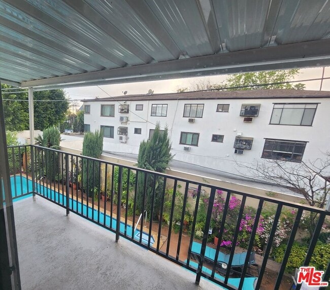 Foto del edificio - 1321 Laurel Ave