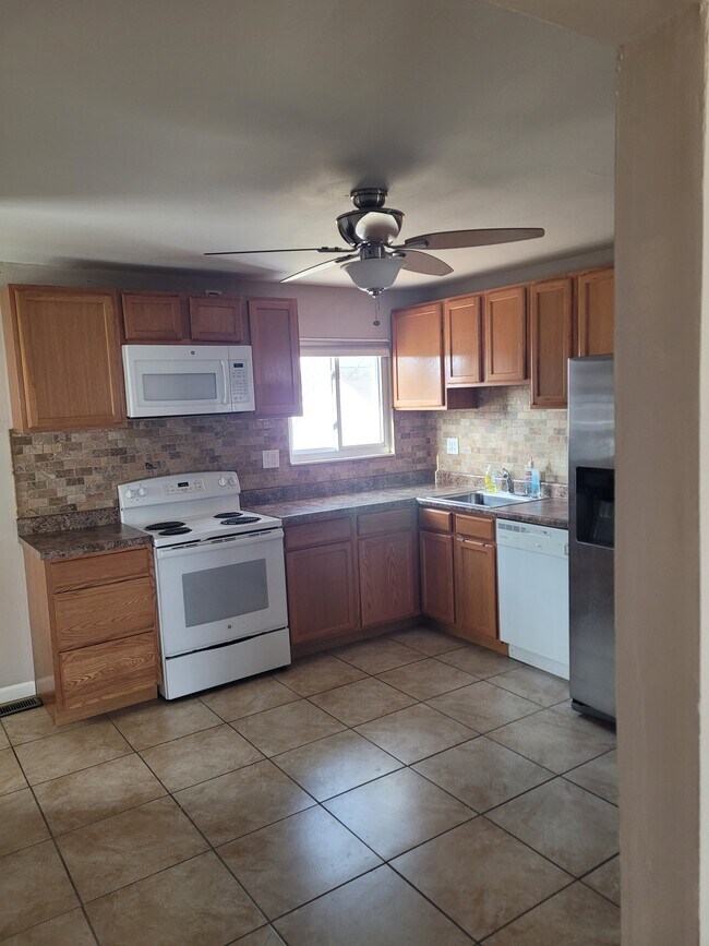 Foto del edificio - 2105 Golfway St