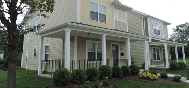 Building Exterior - Larimer Pointe