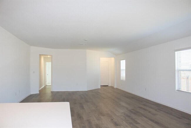 Foto del edificio - 203 Donnington Dr