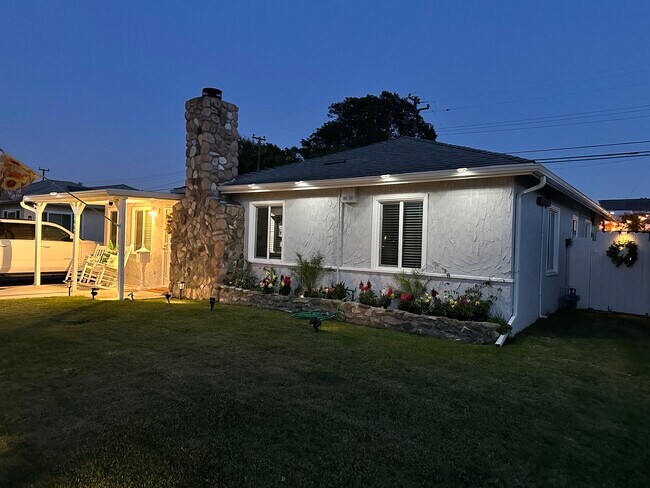 Foto del edificio - 1060 W 210th St