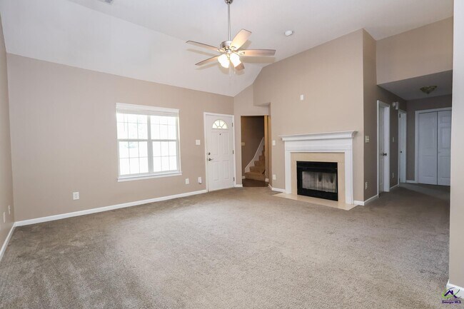 Foto del edificio - 103 Lions Gate