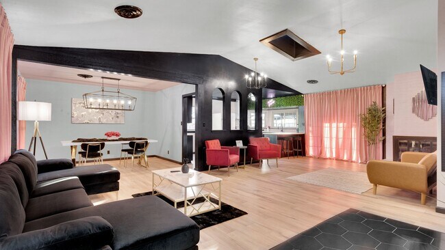 Foto del edificio - Fully furnished 3/2 Ardmore Highly Desired Neighborhood in ARDMORE