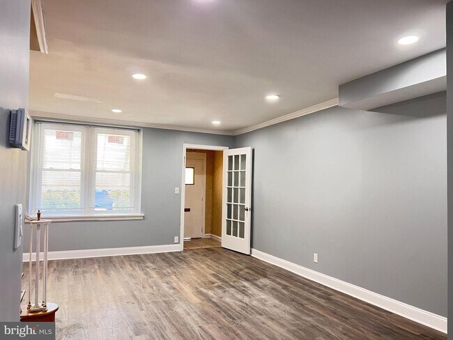 Foto del edificio - 3025 Magee Ave