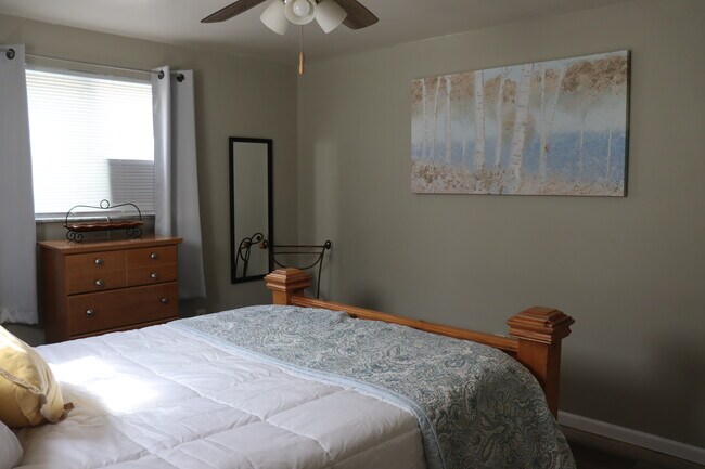 Building Photo - 205 sunset avenue