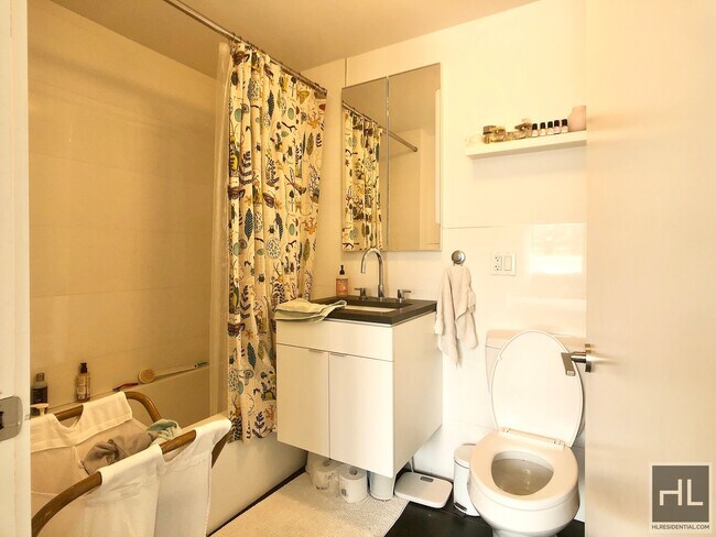 Foto del edificio - Private roof deck - 1bed/1bath