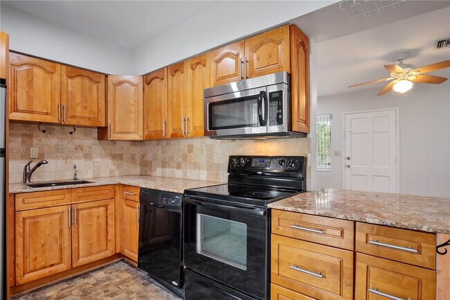 Foto del edificio - 2130 NE 42nd Ct