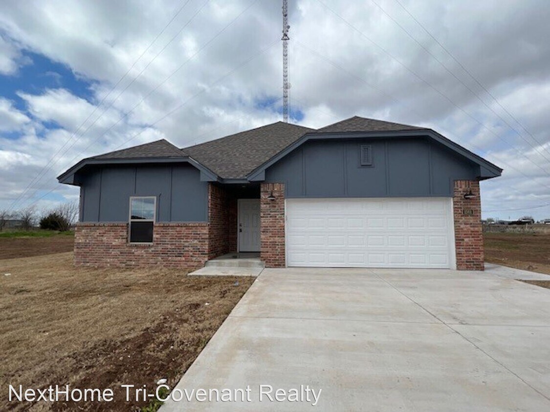 3 br, 2 bath House 1501 SW Heatherbrook Way House Rental in Cache, OK