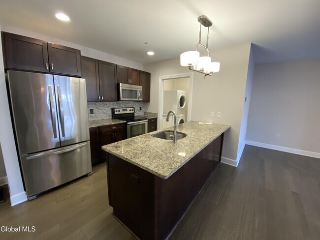 Foto del edificio - 2 West Ave