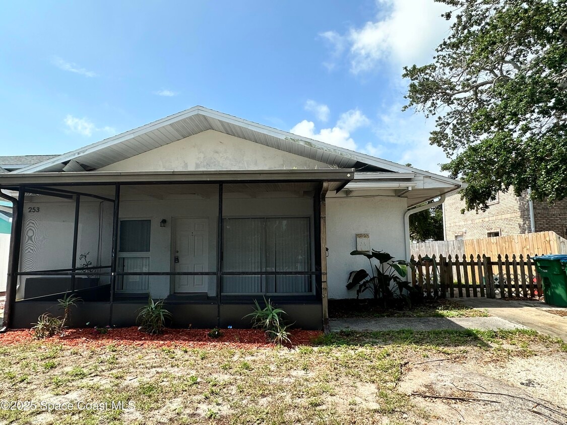 Building Photo - 251 Tyler Ave