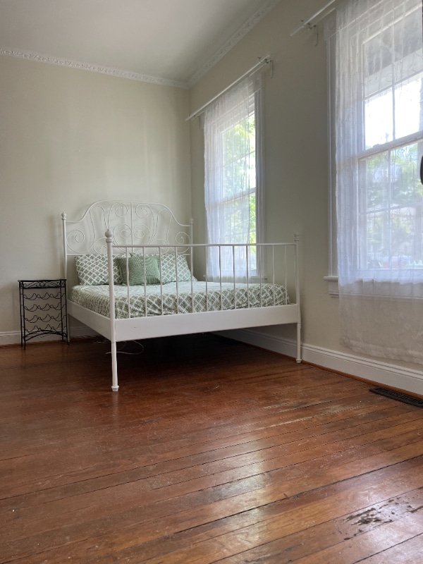 Primary Photo - 2500 Bainbridge St