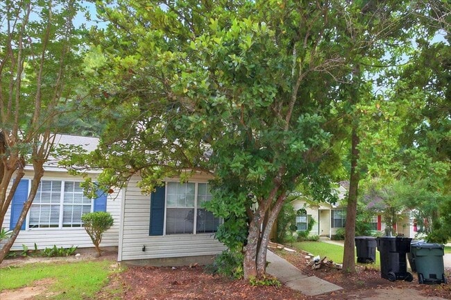 Building Photo - 3001 Oak Park Ct