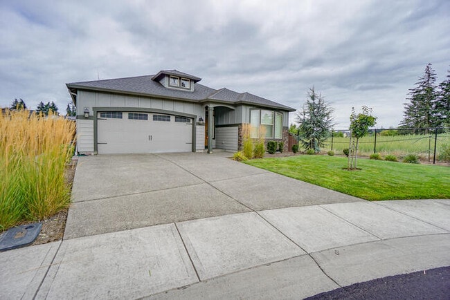 Building Photo - NEWER THREE BEDROOM IN CUL-DE-SAC
