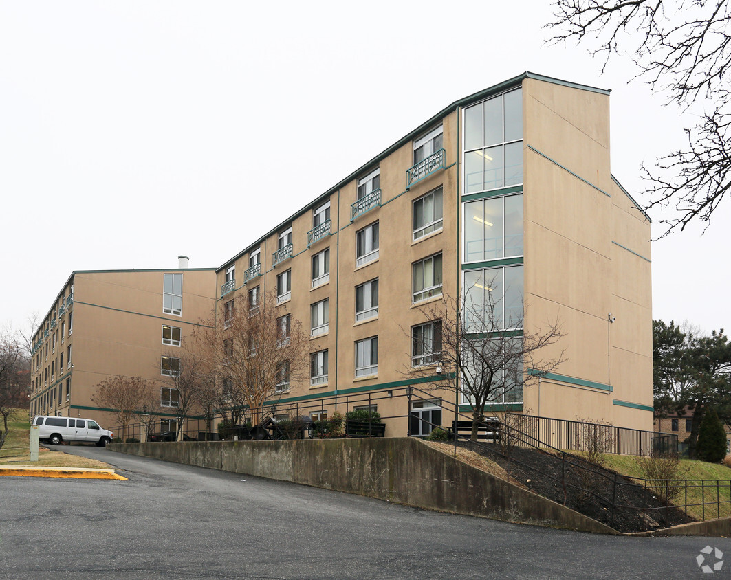 Primary Photo - Fort Lincoln Apartments