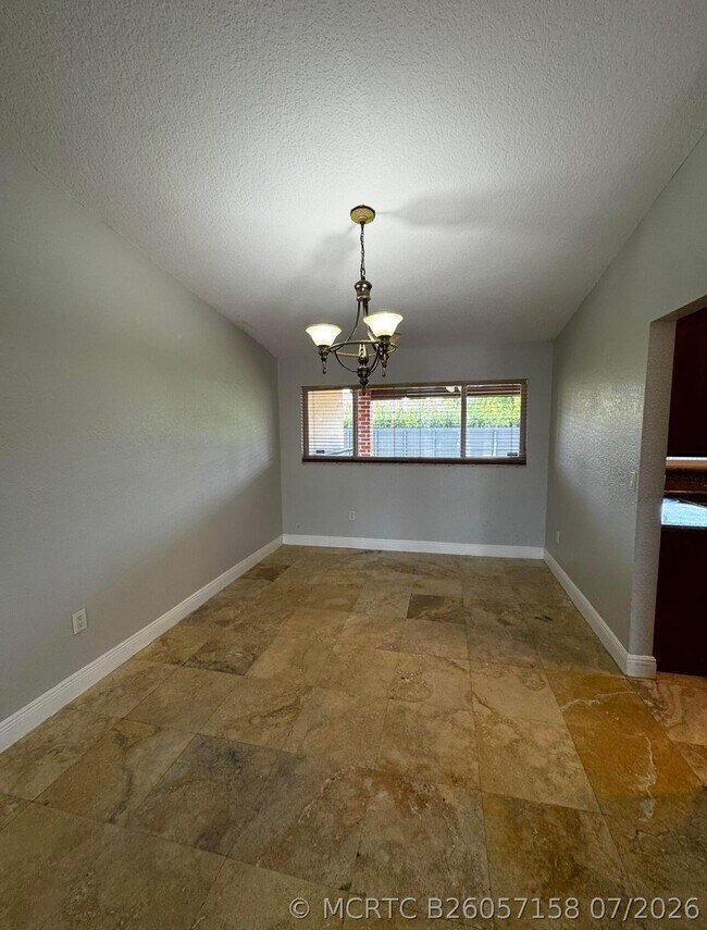 Foto del edificio - 3681 SW 132nd Pl