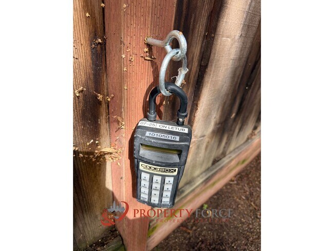 Foto del edificio - Updated 1,510 Sq Ft Belmont Condo Near Cal...