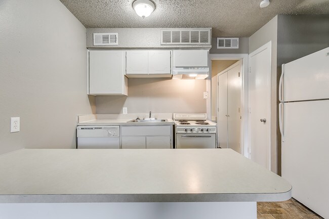 Building Photo - 208 N Tarrant St
