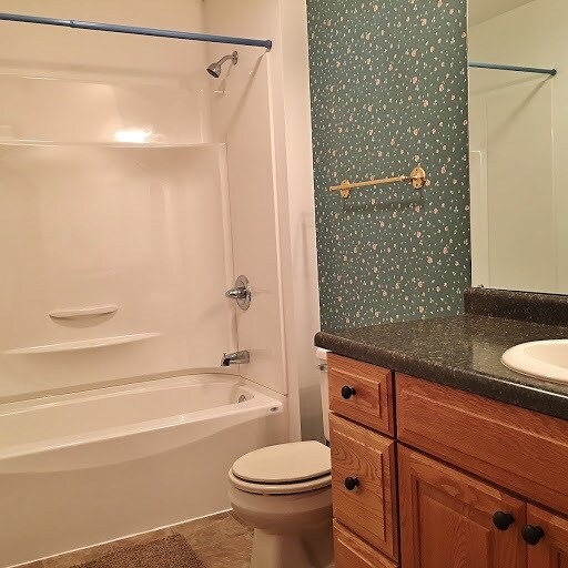 Bathroom - 811 Meadowview Ln