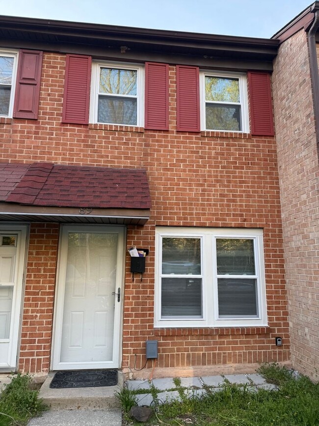 Building Photo - 89 Park Valley Ln