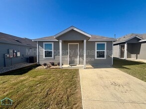 Building Photo - 12931 Kathleen St