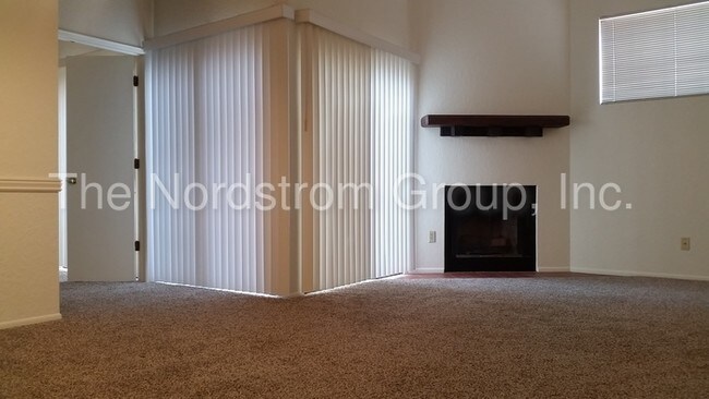Building Photo - 4281 N River Grove Cir