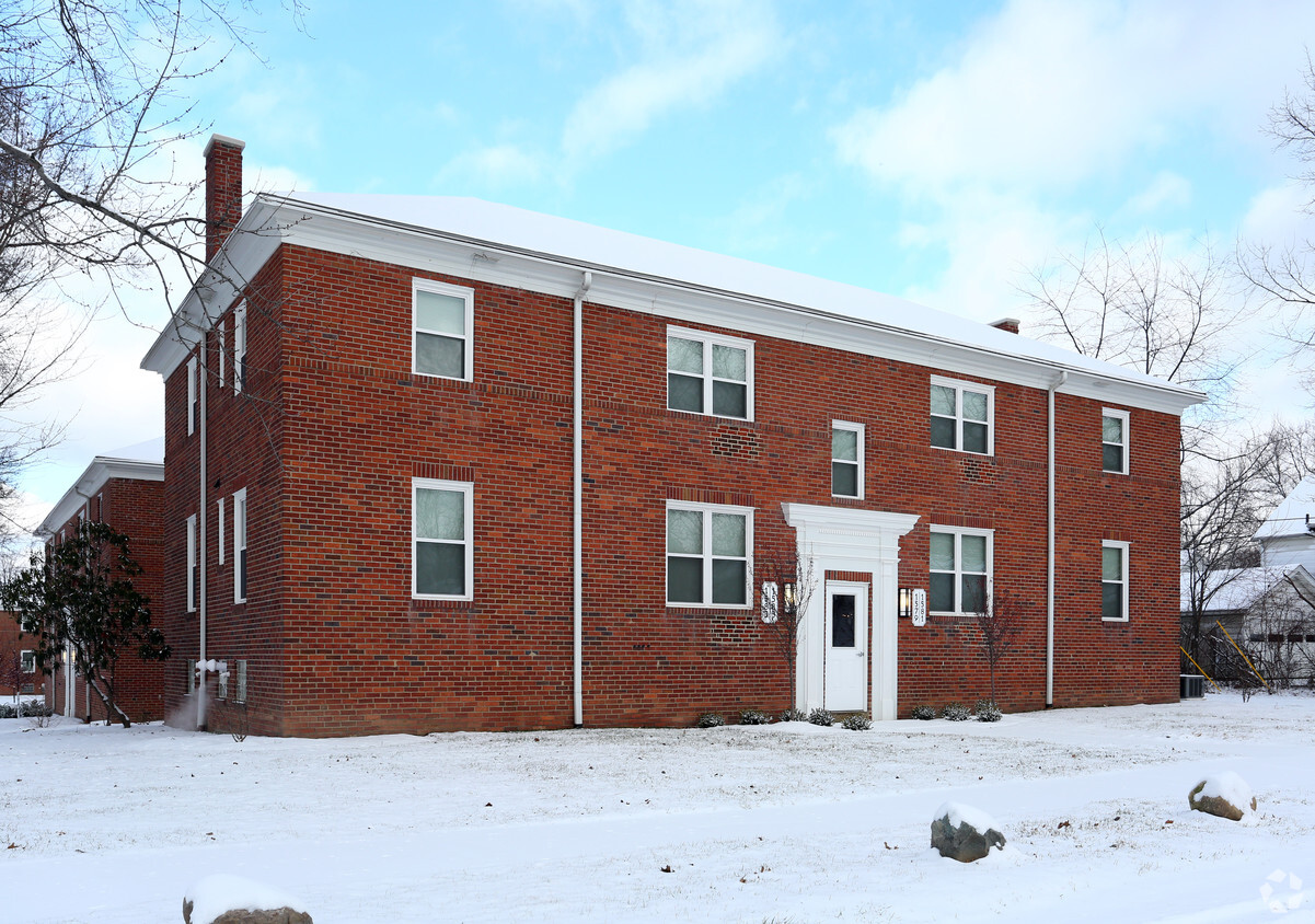 Primary Photo - 421-443 S Hawkins Ave