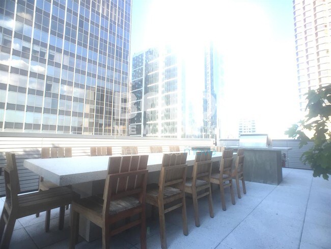 Foto del edificio - 200 E 39th St