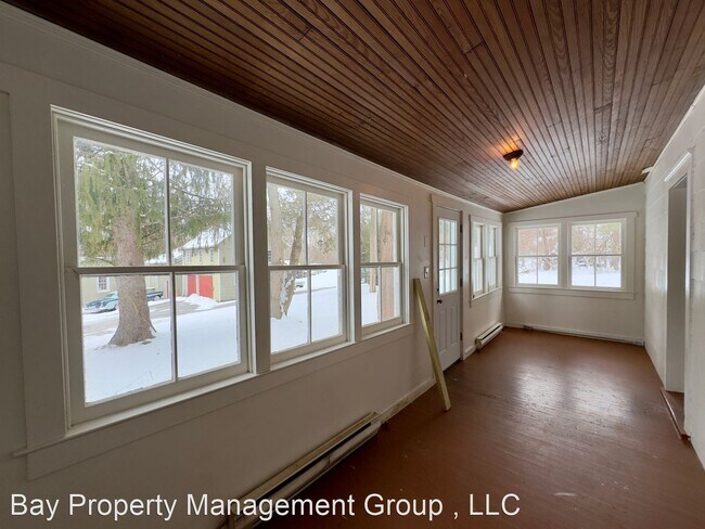 Foto del edificio - 3 br, 1 bath House - 204 Dairy Rd.