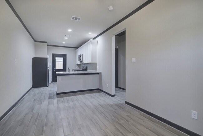 Foto del edificio - 7912 Bowen St
