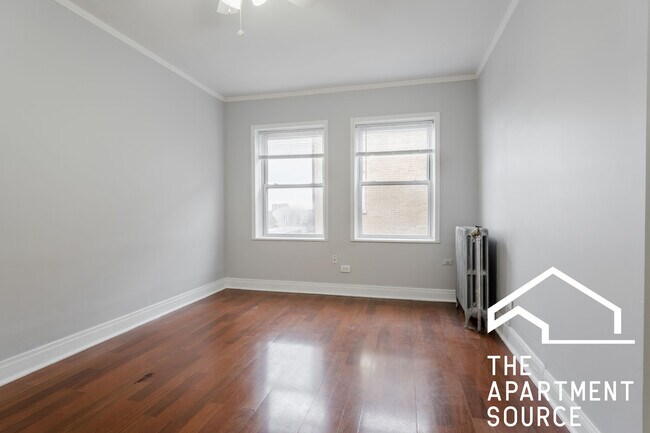 Foto del edificio - 6930 N Greenview Ave