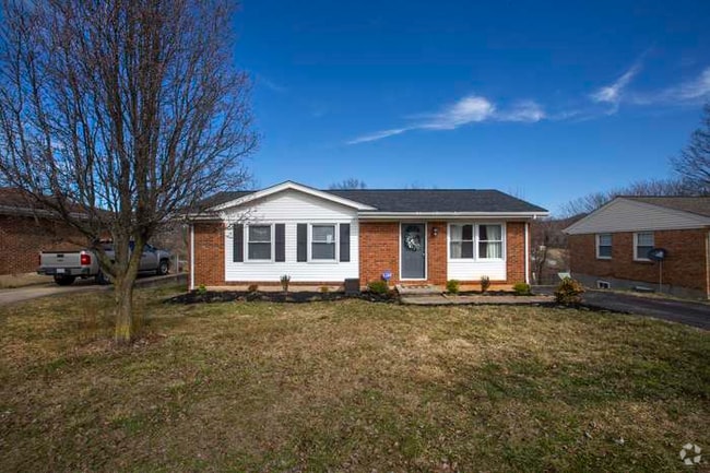 Building Photo - 1030 Maywood Dr