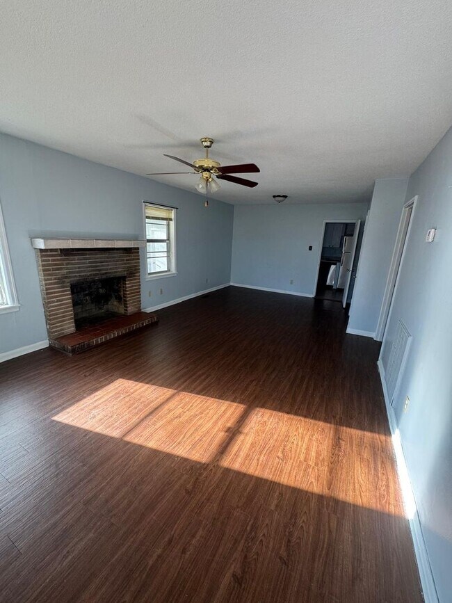 Foto del edificio - Newly Renovated Home in Florence!!