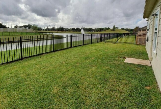 Building Photo - 18 Terra Bella Dr