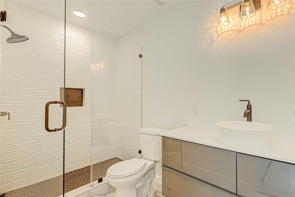 Primary Photo - 12122 Fairmeadow Dr