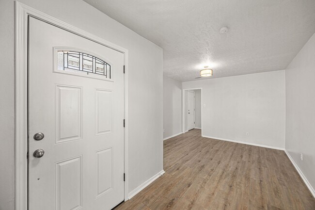 Building Photo - 2907 Boulder Creek Dr