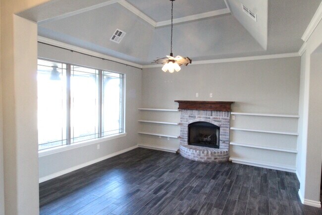 Foto del edificio - 20558 Pioneer Dr