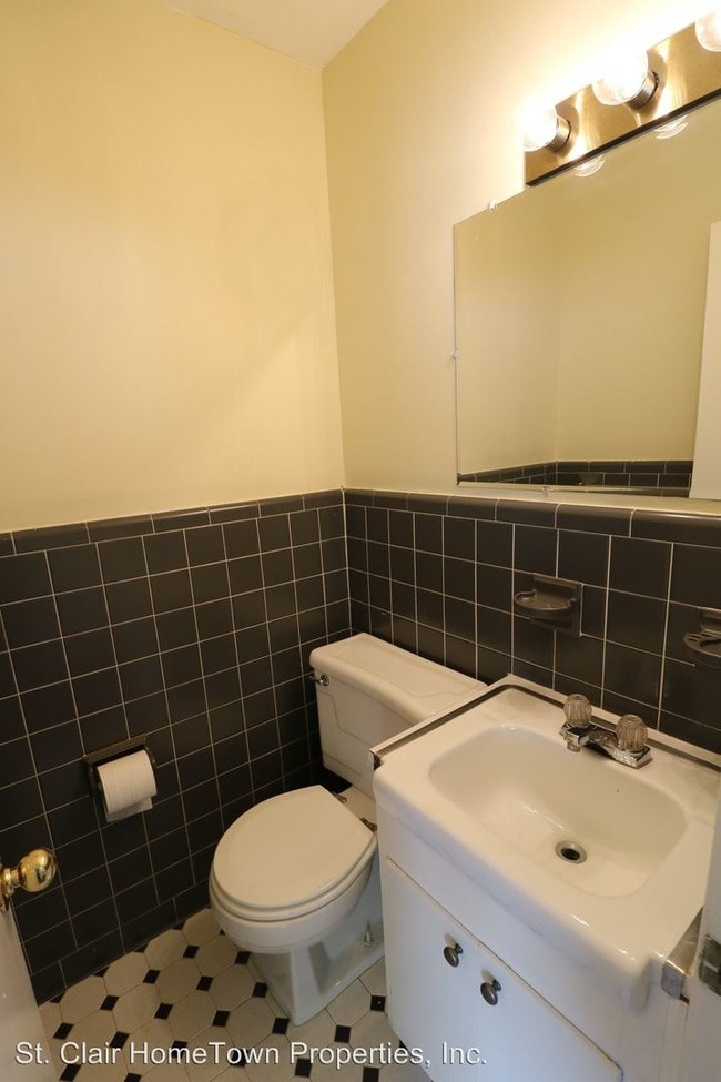 Building Photo - 3190 Belwood Dr