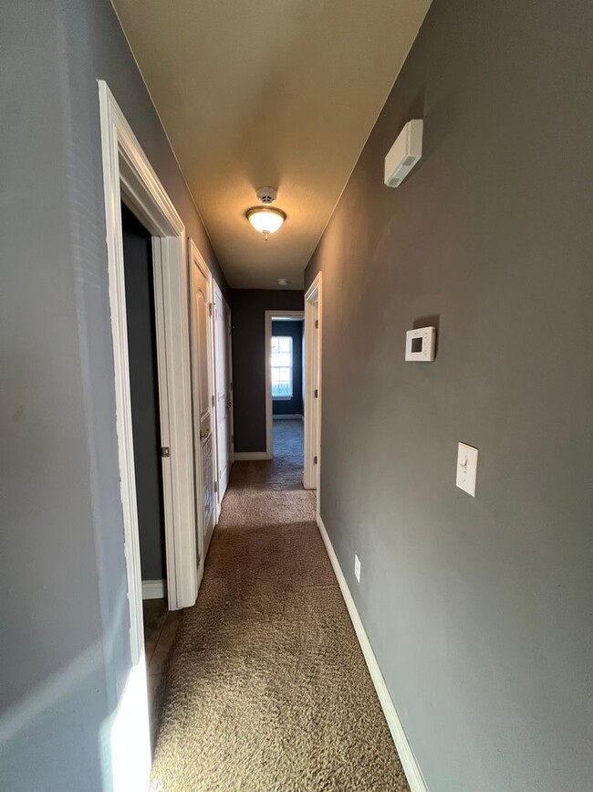 Building Photo - 3br / 2 ba Duplex coming soon.