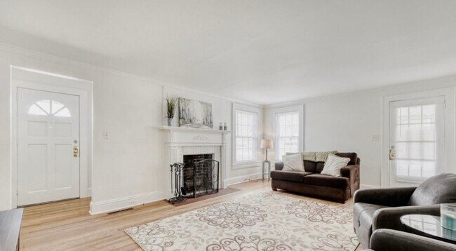 Foto del edificio - 639 E Iredell Ave