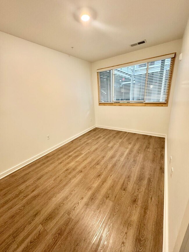 Interior Photo - Millhouse